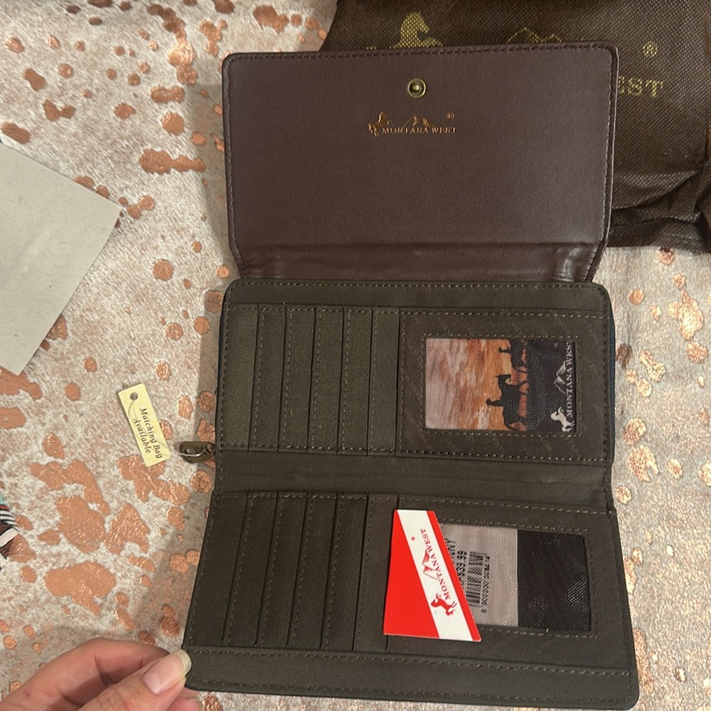NWT Montana West Wallet - Picture 4 of 6